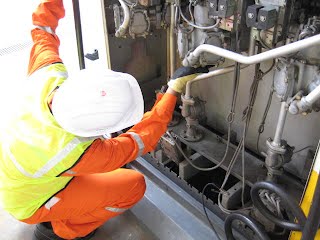 Fuel tank cleaning